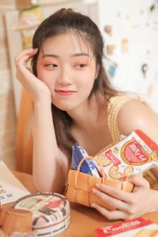 短发饥渴少妇人妻偷会情人